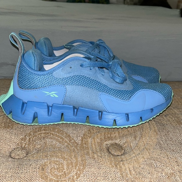 Reebok Shoes - REEBOK SNEAKERS SZ 9.5